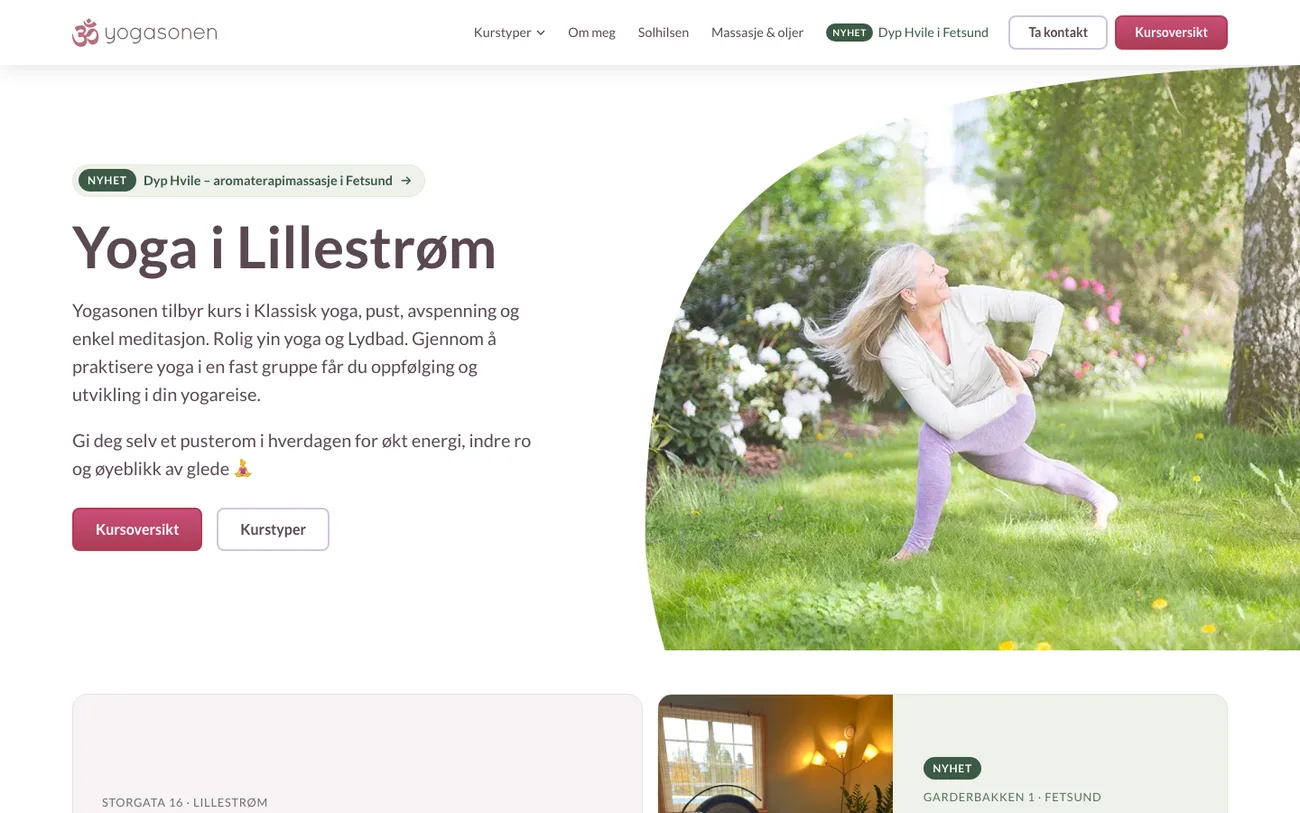 Forsiden til yogasonen.no med overskriften Yoga i Lillestrøm og et bilde av en yogaøvelse i hagen